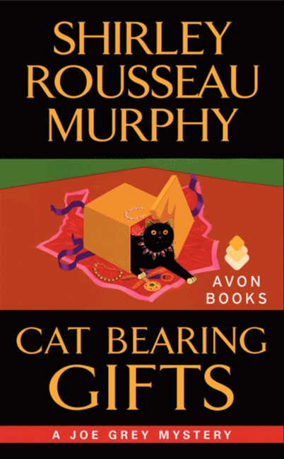 Cat Bearing Gifts: A Joe Grey Mystery